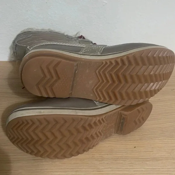 Sorel Tofino Size 7 Waterproof Winter snow rain Boots Tan Faux Fur - Picture 11 of 16